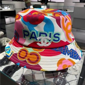 🌺Chanel 2023 rare sold out bucket hat! Size M